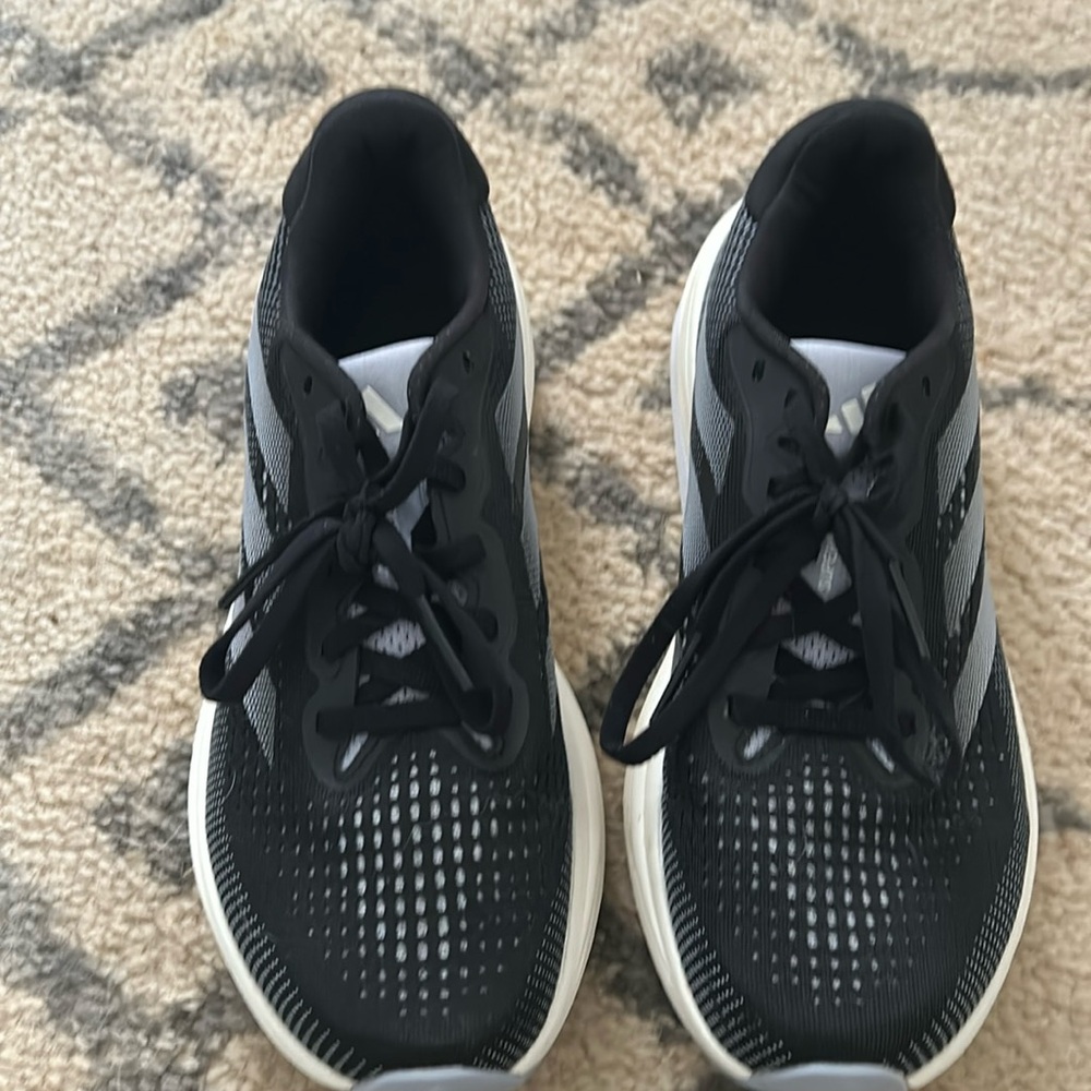 Women’s Addidas runnning shoes